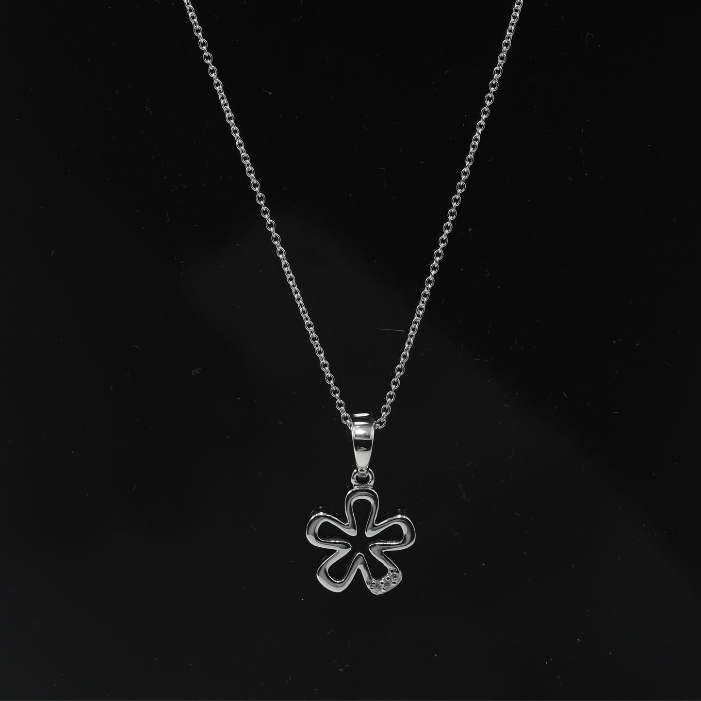 OPEN STAR PENDANT - STERLING SILVER