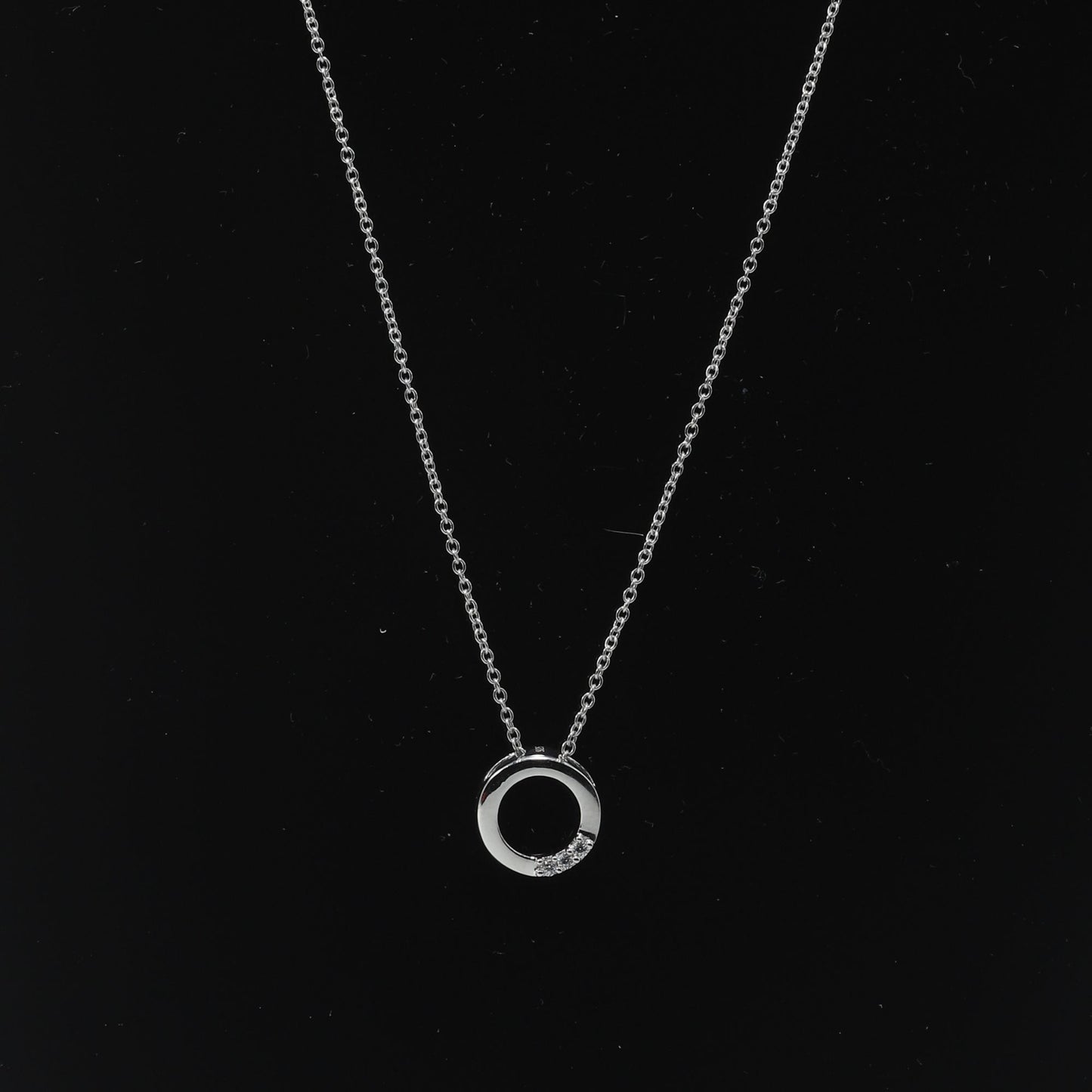 CIRCLE PENDANT NECKLACE - STERLING SILVER