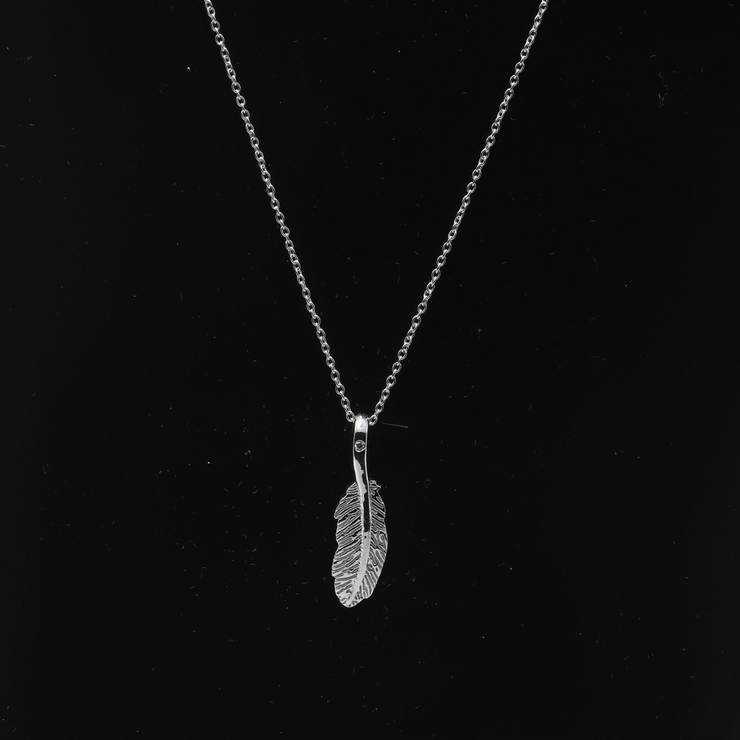 FEATHER NECKLACE - STERLING SILVER